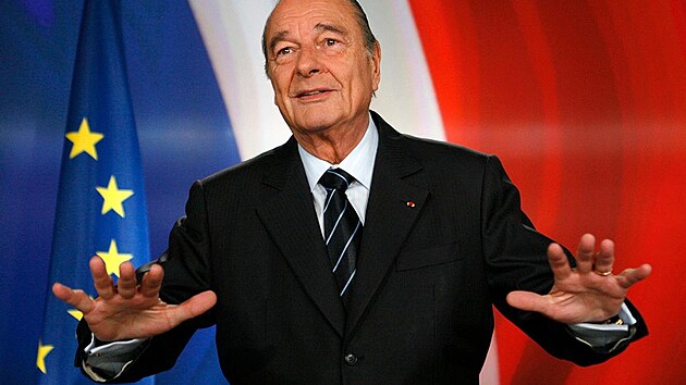 Jacques Chirac s Husajnem podepsal kontrakt na zprovoznění jaderného reaktoru.