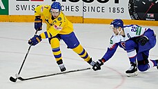 védský kapitán Henrik Tömmernes se snaí objet slovenského zadáka Martina...