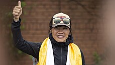 45letá Tsan Yin Hun pekonala enský rekord ve výstupu na Mount Everest. (30....