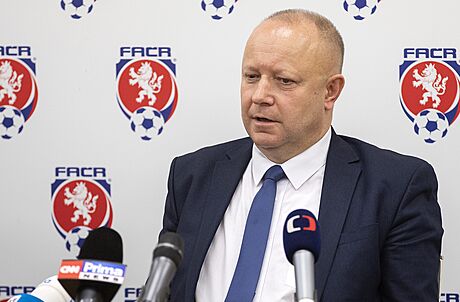Pedseda fotbalové asociace Petr Fousek na tiskové konferenci po prvním...