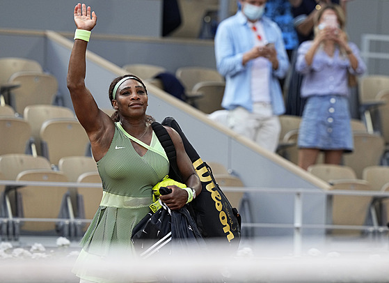 Serena Williamsová se louí s Roland Garros ve tvrtém kole.