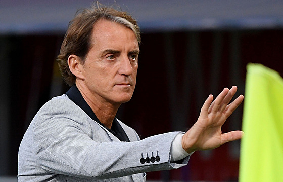 Italský trenér Roberto Mancini během přípravného utkání v Boloni proti Česku.
