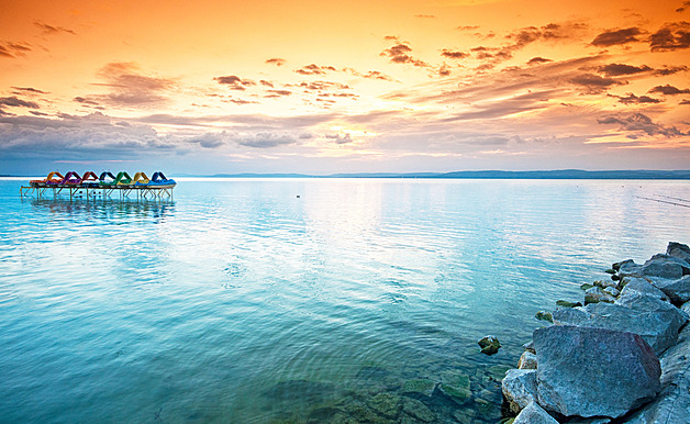 Příliš drahá dovolená. Průměrný Maďar si pobyt u Balatonu nemůže dovolit