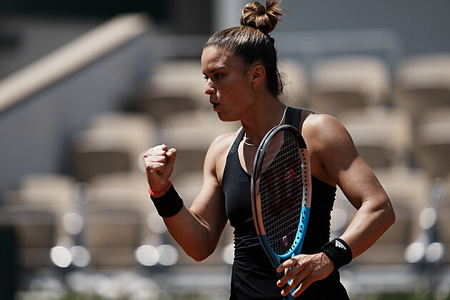 ekyn Maria Sakkariov se hecuje ve tvrtfinle Roland Garros.