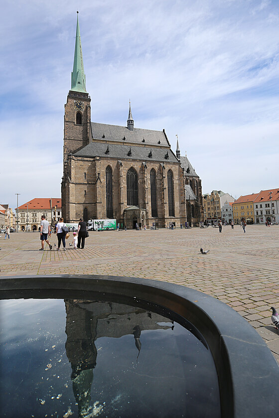 Plzeská katedrála sv. Bartolomje se po velké rekonstrukci poprvé otevela...