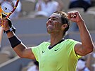 panl Rafael Nadal se raduje z postupu do semifinále Roland Garros.