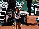 Barbora Krejíková se raduje z postupu do semifinále Roland Garros.