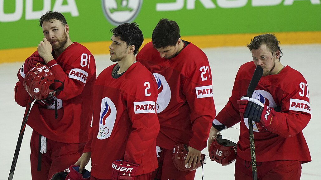 Ruští hokejisté jsou zklamaní z porážky ve čtvrtfinále MS proti Kanadě. Zcela...