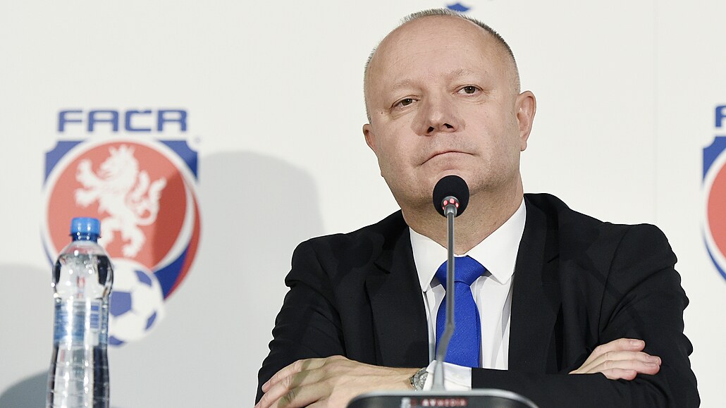 Novým pedsedou Fotbalové asociace R byl zvolen Petr Fousek.