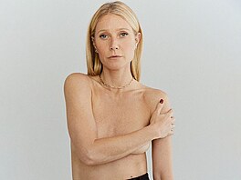 Polonahá Gwyneth Paltrowová propaguje na svém webu Goop kolekci perk (2021).