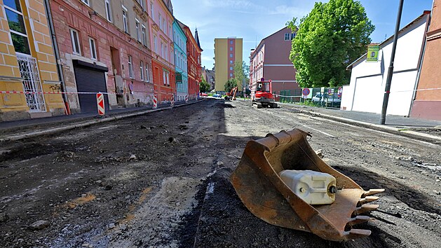 V Chebu začala celková oprava Karlovy ulice, která navazuje na již opravenou Pivovarskou.