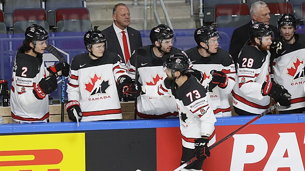 Brandon Pirri se raduje s kanadskými spoluhráči z vedoucí branky v semifinále hokejového MS.
