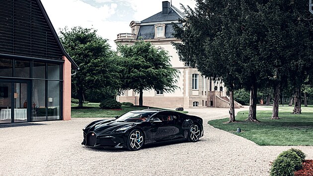 Vlastníkem Bugatti La Voiture Noire je s nejvyšší pravděpodobností saúdskoarabský princ Badr bin Saud, který vlastní rozsáhlou sbírku exkluzivních hypersportů.