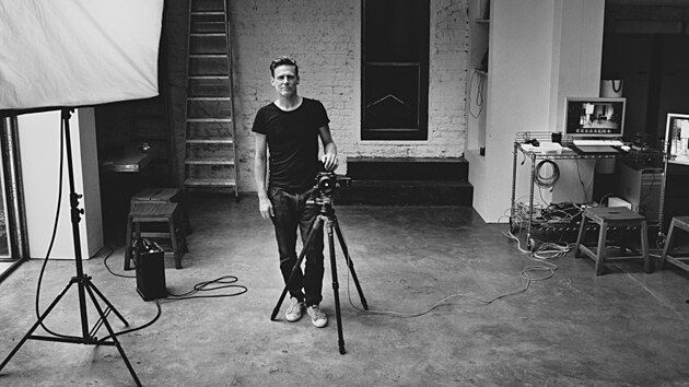 Budu fotit kalend Pirelli 2022, ohlsil Bryan Adams.