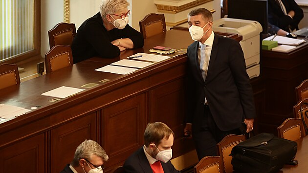 Mimo��dnou sch�zi s hlasov�n�m o ned�v��e vyvolaly koalice Spolu (ODS, KDU-�SL, TOP 09) a Pir�t� se STAN. (3.�ervna 2021)