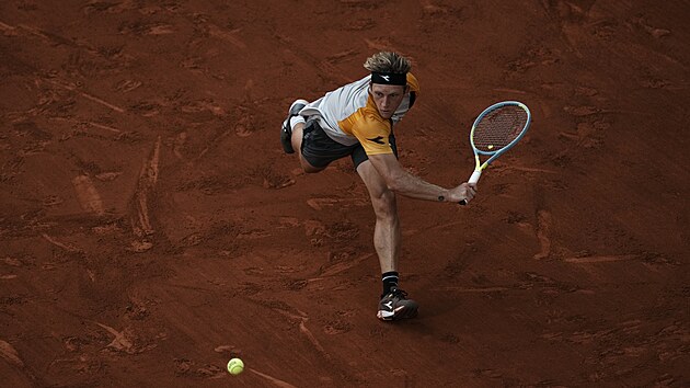 Španěl Alejandro Davidovich Fokina během čtvrtfinále Roland Garros.