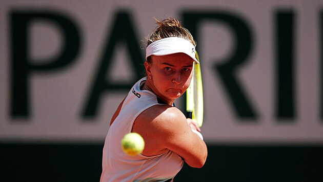 Barbora Krejkov bhem tvrtfinle Roland Garros.