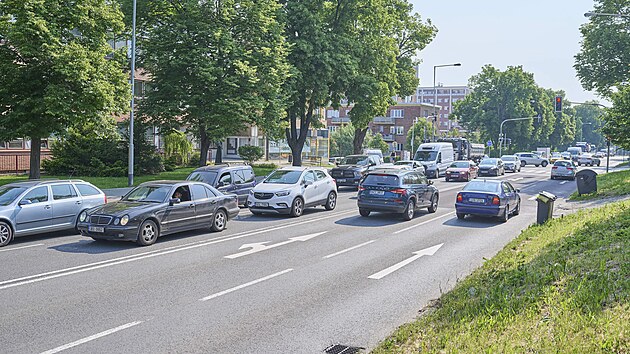 Dopravní situace na příjezdu do Zlína (červen 2021).