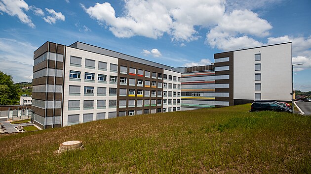 Oblastní nemocnice v Náchodě po dvou měsících stěhování zprovoznila oba nové pavilony (1. 6. 2021).
