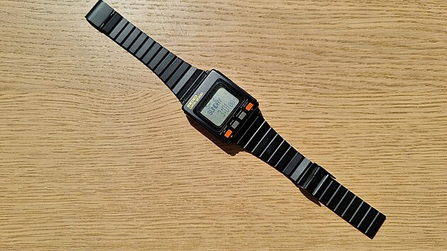 Prvn chytr hodinky na svt: Seiko Data-2000 z roku 1983