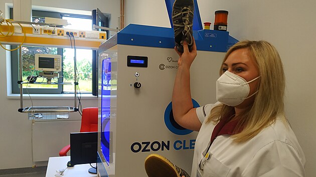 Ozonov praka uleh prci zdravotnkm s itnm obuvi a at pacient.