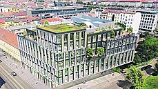 �kolka ztracená za novostavbou (zcela vpravo)