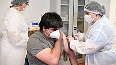 Na Slovensku začalo očkování ruskou vakcínou Sputnik V proti nemoci covid-19....