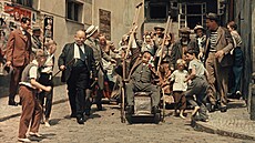 Josef Švejk táhne na Bělehrad... Ve filmu Dobrý  voják Švejk z roku 1956 tam...