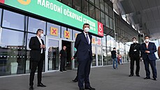 Premiér Andrej Babi (ANO) dnes odpoledne u okovacího centra v praském O2...