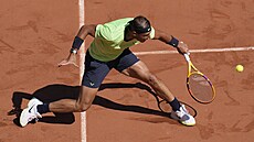 panl Rafael Nadal se soustedí na úder v prvním kole Roland Garros.