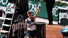 Barbora Krejíková se raduje z postupu do semifinále Roland Garros.
