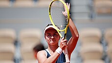 Barbora Krejčíková se raduje z postupu do semifinále Roland Garros.