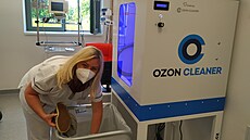 Ozonová praka ulehí práci zdravotníkm s itním obuvi a at pacient.