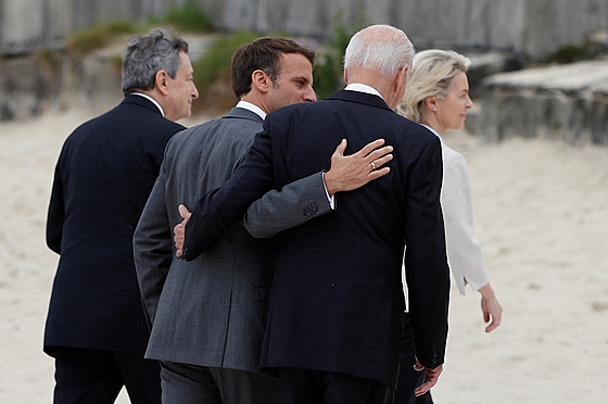 Emmanuel Macron a Joe Biden na summitu G7 (11. ervna 2021)