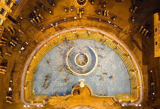 Na sv�t� nenajdete jinou metropoli, kde byste po celodenním trmácení za...