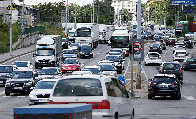 U tak komplikovaná situace u Husovického tunelu v Brn se jet zhorí. Za pár...