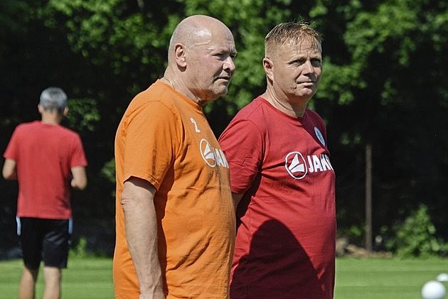 Trenér Koubek se k fotbalistům Hradce už nevrátí, mužstvo povede Hejkal
