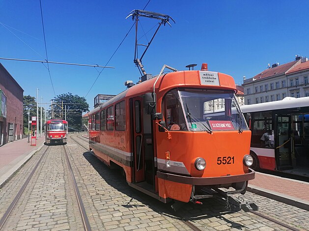 Kobyliská mící tramvaj tzv. mika (pomeran) #5521 jezdila dopoledne na trase Levského - sídlit Modany - nádraí Braník - Dvorce - Podolská vodárna - Výto - Smíchovské nádraí - Hluboepy - sídlit Barrandov. Zítra odpoledne bude projídt tra