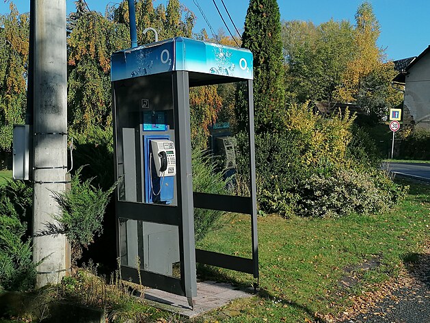 Poslední veejný telefonní automat doslouil v Hlubyni na Píbramsku 17. ervna 2021. Provozovatel uvedl, e je tém nikdo nevyuíval, naposledy toti z tohoto VTA byl hovor proveden v ervenci 2019. Operátor ml v roce 2020 v esku 1127 VTA. Nkteré 