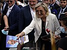 éfka Národního sdruení Marine Le Penová bhem kampan na jihu Francie (17....