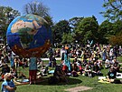 Klimatický protest bhem summitu G7 v Cornwallu (12. ervna 2021)