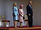 Britská královna Albta II. v rámci summitu G7 pivítala amerického prezidenta...