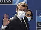Francouzský prezident Emmanuel Macron pijídí na summit elních pedstavitel...