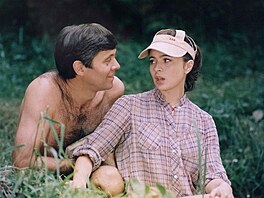 Josef Abrhám a Libue afránková ve filmu Svatební cesta do Jiljí (1983)