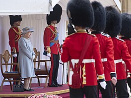 Královna Albta II. a vévoda z Kentu Edward na letní oslav narozenin...