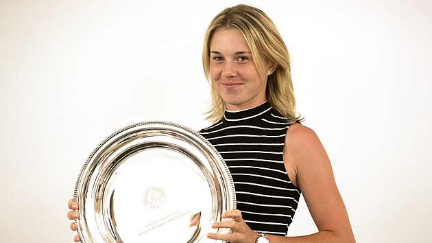 Tenistka Linda Nosková vyhrála jako čtvrtá Češka dvouhru juniorek na grandslamovém Roland Garros.