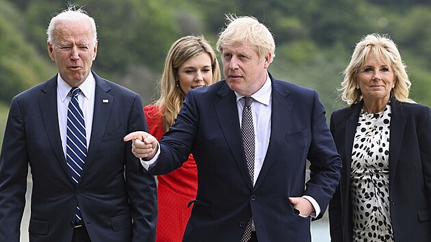 Setkn americkho prezidenta Joe Bidena (vlevo) a britskho premira Borise Johnsona v Cornwallu (10. ervna 2021)