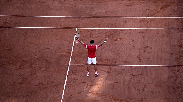 Novak Djokovi vtz ve finle Roland Garros a pipisuje si svj devatenct grandslamov titul.