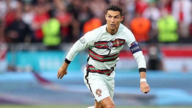 Kapitn Portugalska Cristiano Ronaldo.