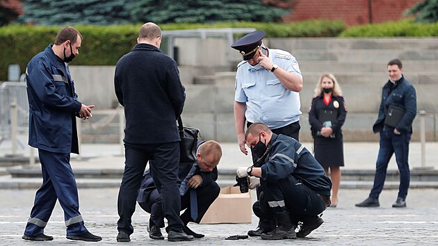 Rusk policie na Rudm nmst v Moskv v ptek zadrela opozinho aktivistu Pavla Krisevie. Pedstral, e se stelil do hlavy. (11. ervna 2021)